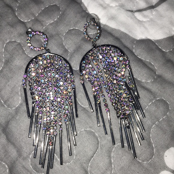 Lovergirl Boutique Jewelry - 🆕 Fringe Rhinestones Earrings
